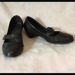 Born Brown Mary Janes